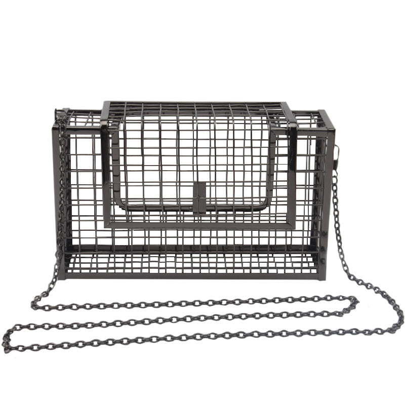 Metal hollow shoulder bag European and American fashion clutch iron mesh chain messenger dinner bag