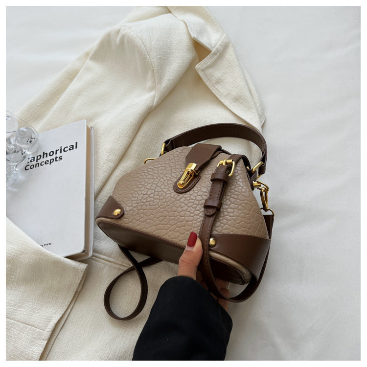 Women's Autumn And Winter Korean Retro Handbag Shoulder Lychee Pattern Small Round Bag