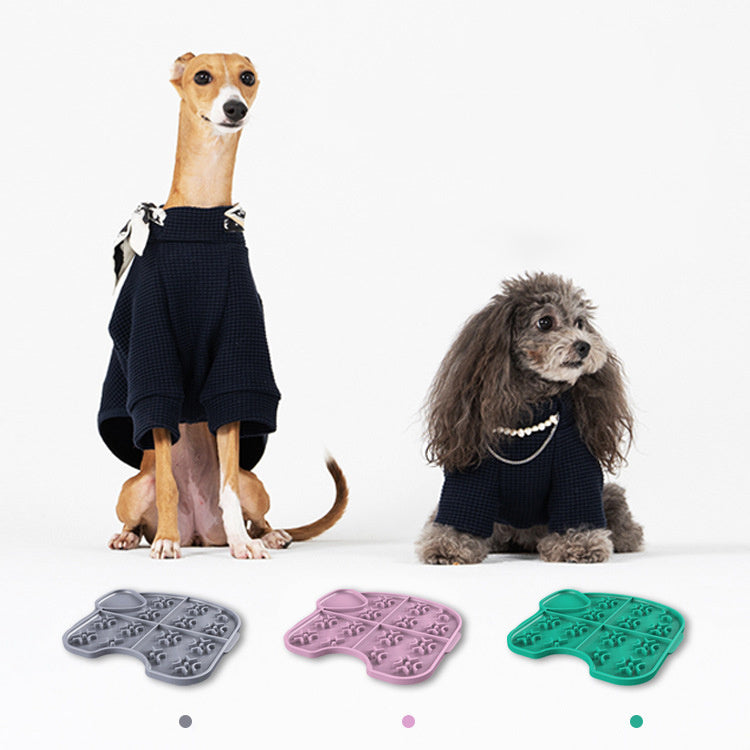 Pet Slow Food Pad Licking Pad Suction Cup Silicone Anti-choking Slow Food Pet Soothing Artifact Silicone Bowl Universal For Cats And Dogs