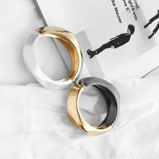 Creative European And American Zinc Alloy Spring Ring Bracelet