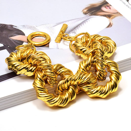 European And American Style Fashion Gold Bracelet Twist Metal