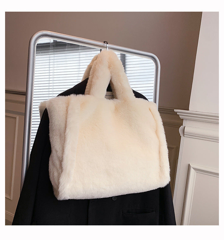 Winter Women's Fashion Large Capacity Plush Hand-carrying Bag